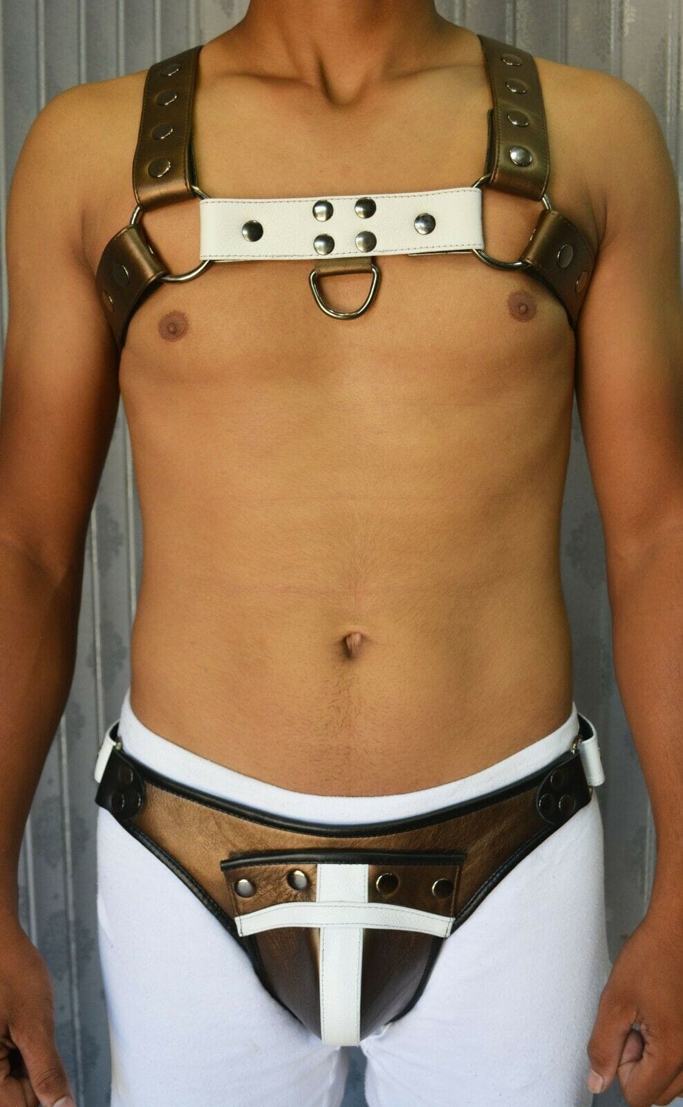 mens-leather-harness-body-chest-1