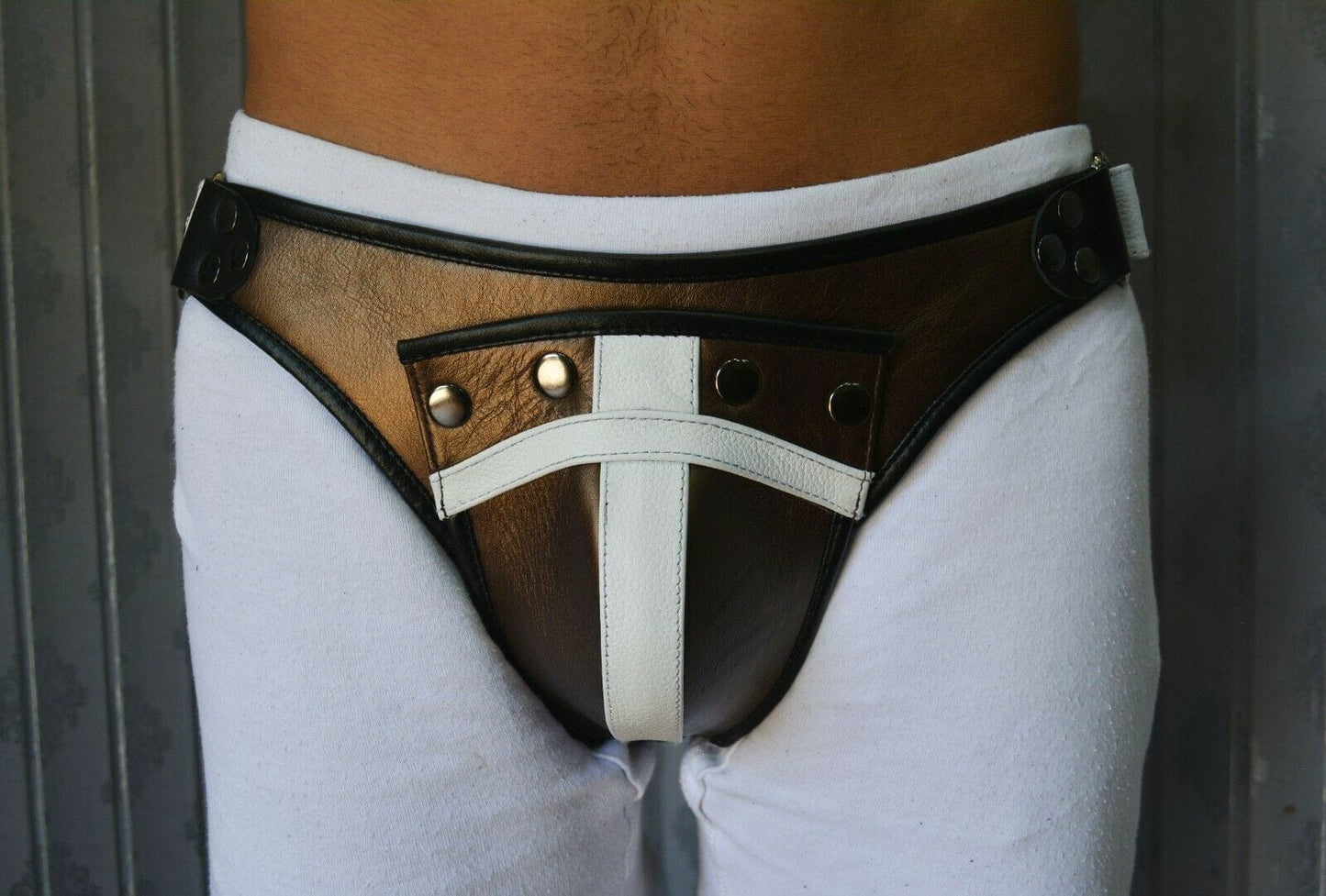 mens-leather-harness-body-chest-1