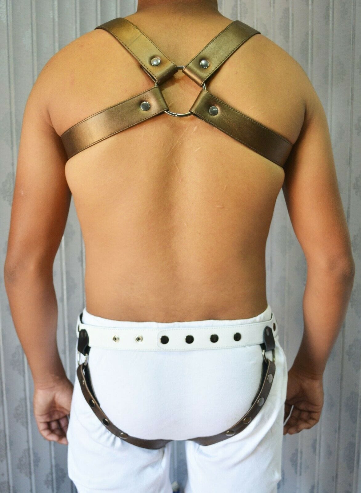 mens-leather-harness-body-chest-1